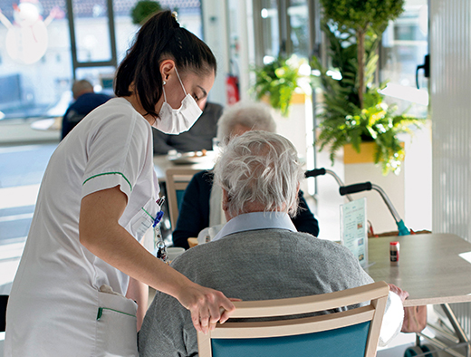 EHPAD : un secteur sous tension